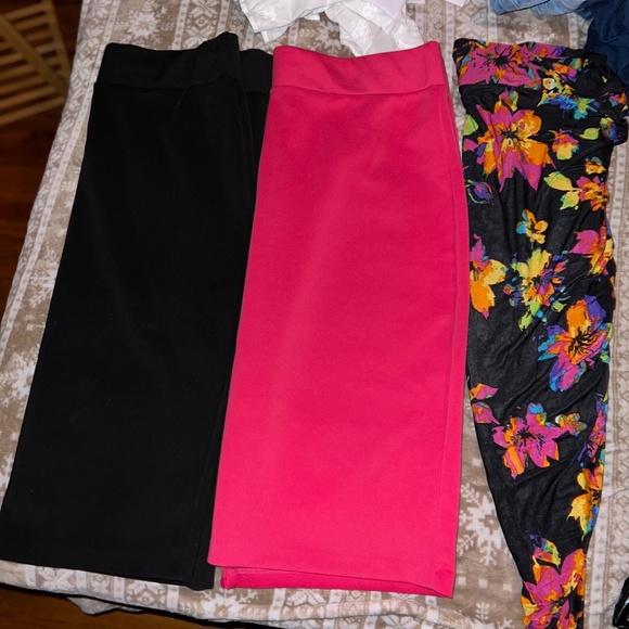 Knee length pencil skirts - Picture 2 of 2